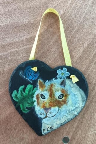 painting on a slate heart of a tiger